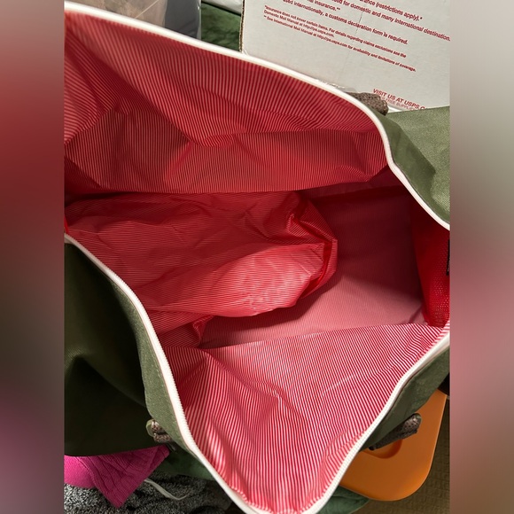 NWT Herschel Supply Novel Duffle Bag - Picture 6 of 7